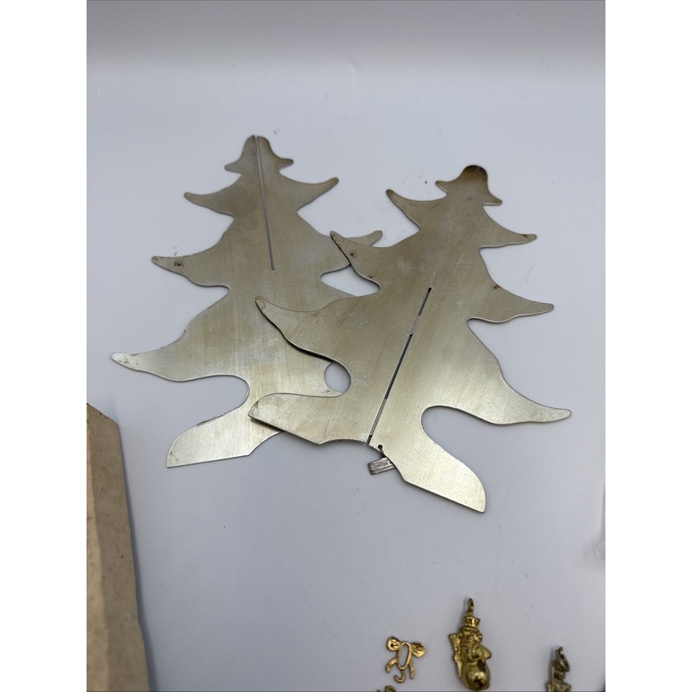 Vintage Metzke Christmas Tree (2 Piece) With Brass Ornaments (w Box) - Picture 10 of 15